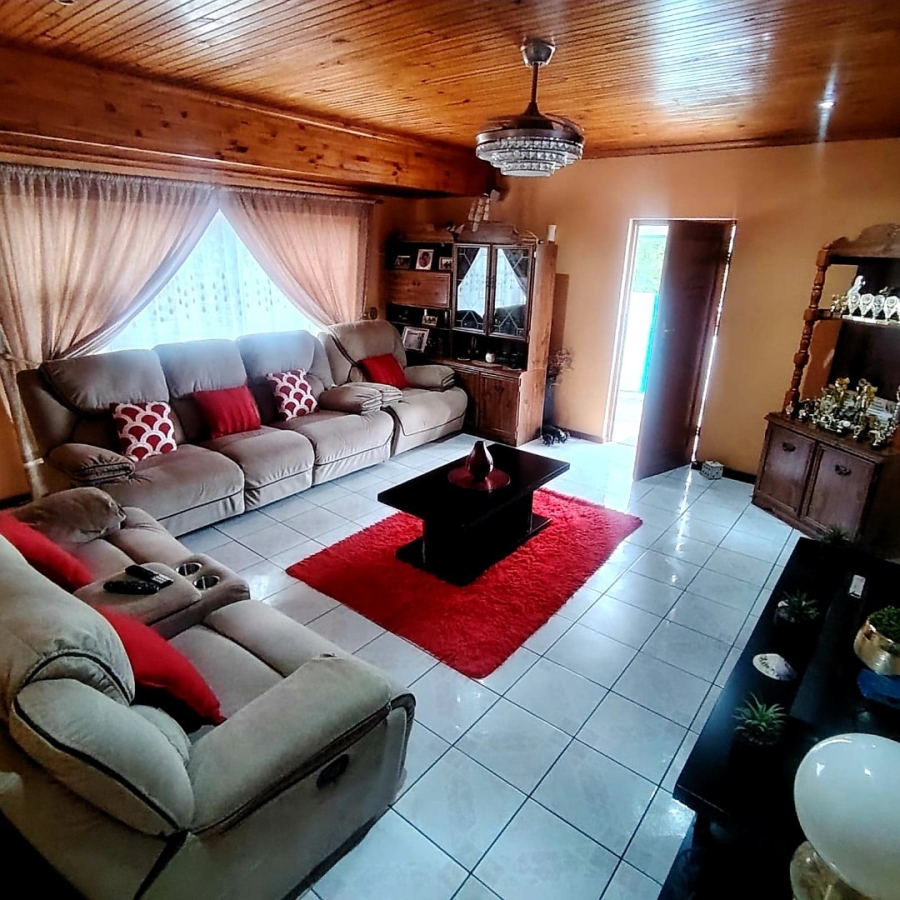 4 Bedroom Property for Sale in Amalinda Eastern Cape